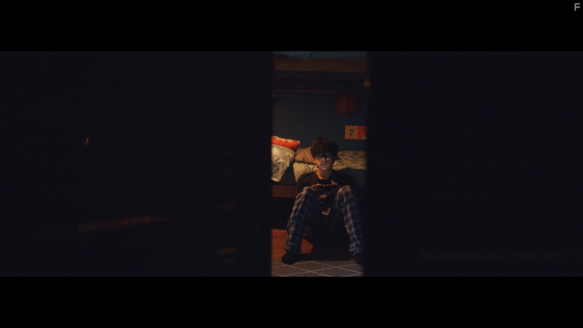 Странная история о призраке, страдающем клаустрофобией