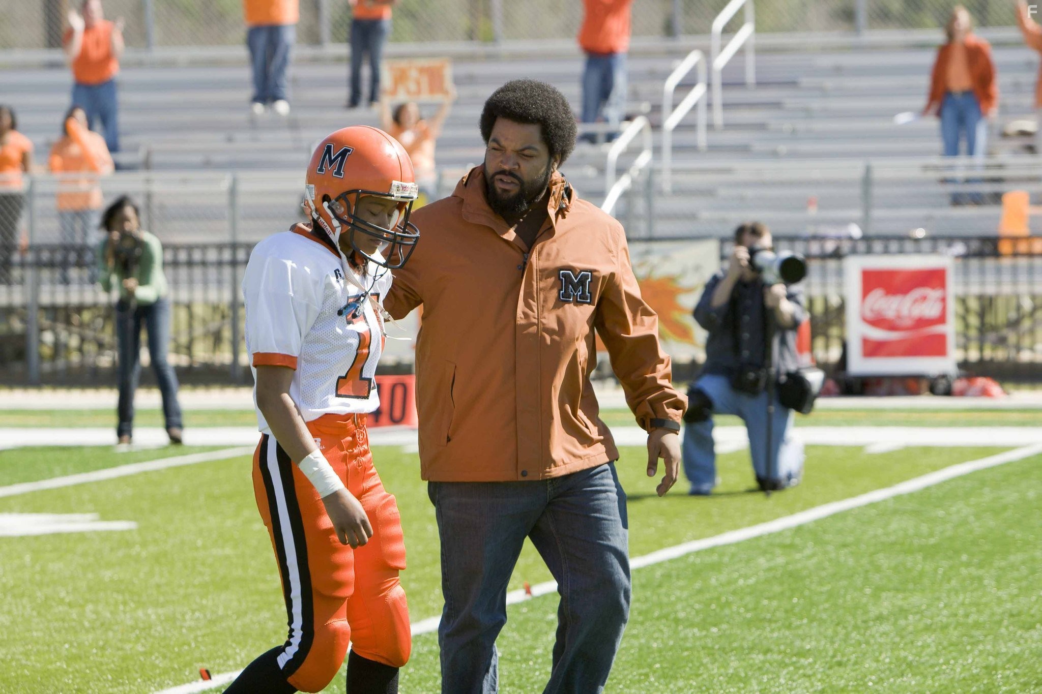 Ice Cube and Keke Palmer in Аутсайдеры (2008)