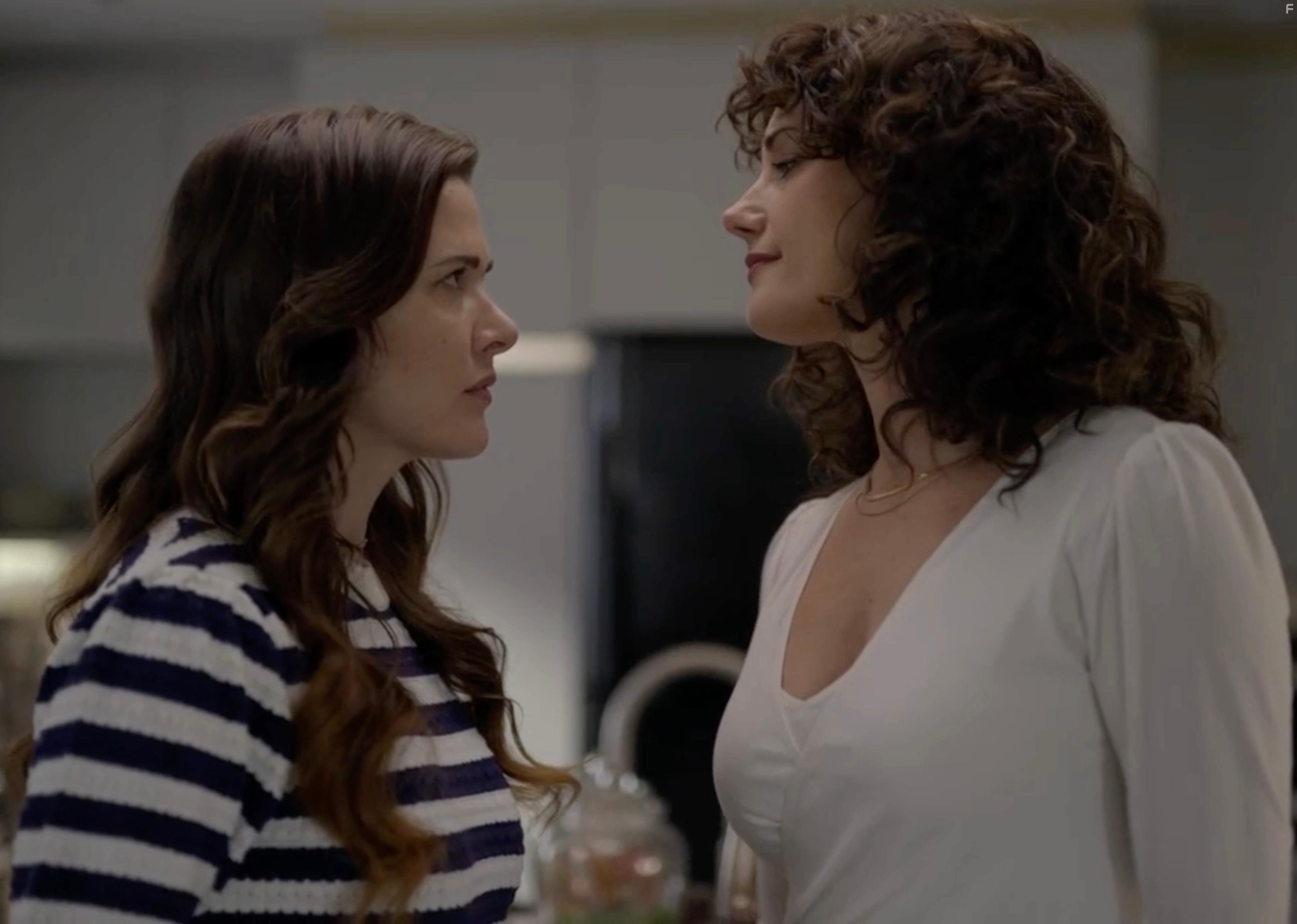 Странное соседство