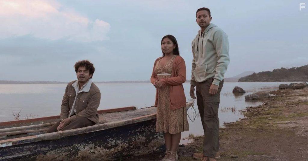 Guillermo Villegas, Pierre Louis, and Yalitza Aparicio in La Gran Seduccin (2023)