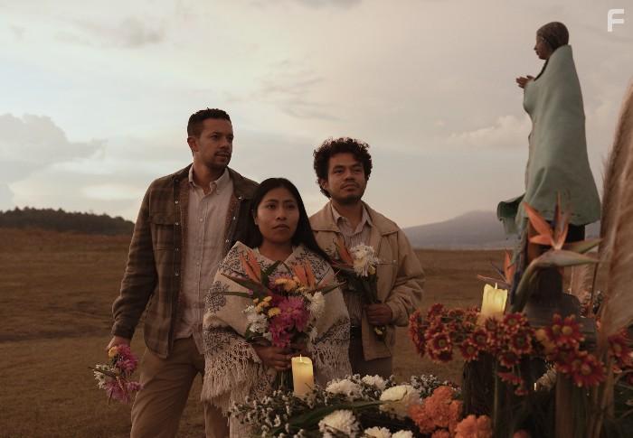 Guillermo Villegas, Pierre Louis, and Yalitza Aparicio in La Gran Seduccin (2023)