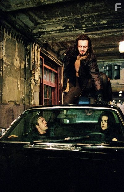Kate Beckinsale, Scott Speedman, and Michael Sheen in Другой мир (2003)