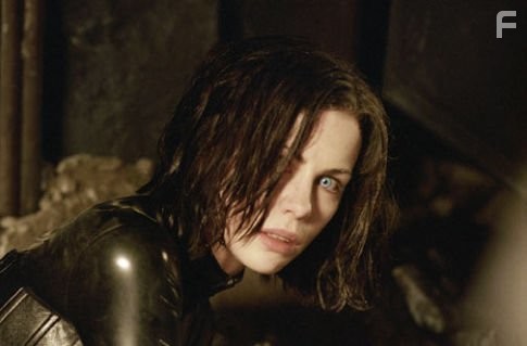 Kate Beckinsale in Другой мир (2003)