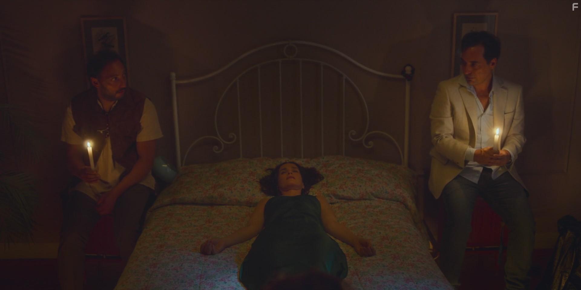 Natalia Oreiro, Diego Velzquez, and Ariel Staltari in Casi muerta (2023)