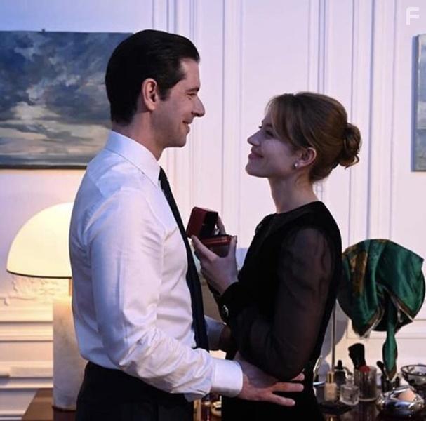 Melvil Poupaud and Lou de Lage in Coup de chance (2023)