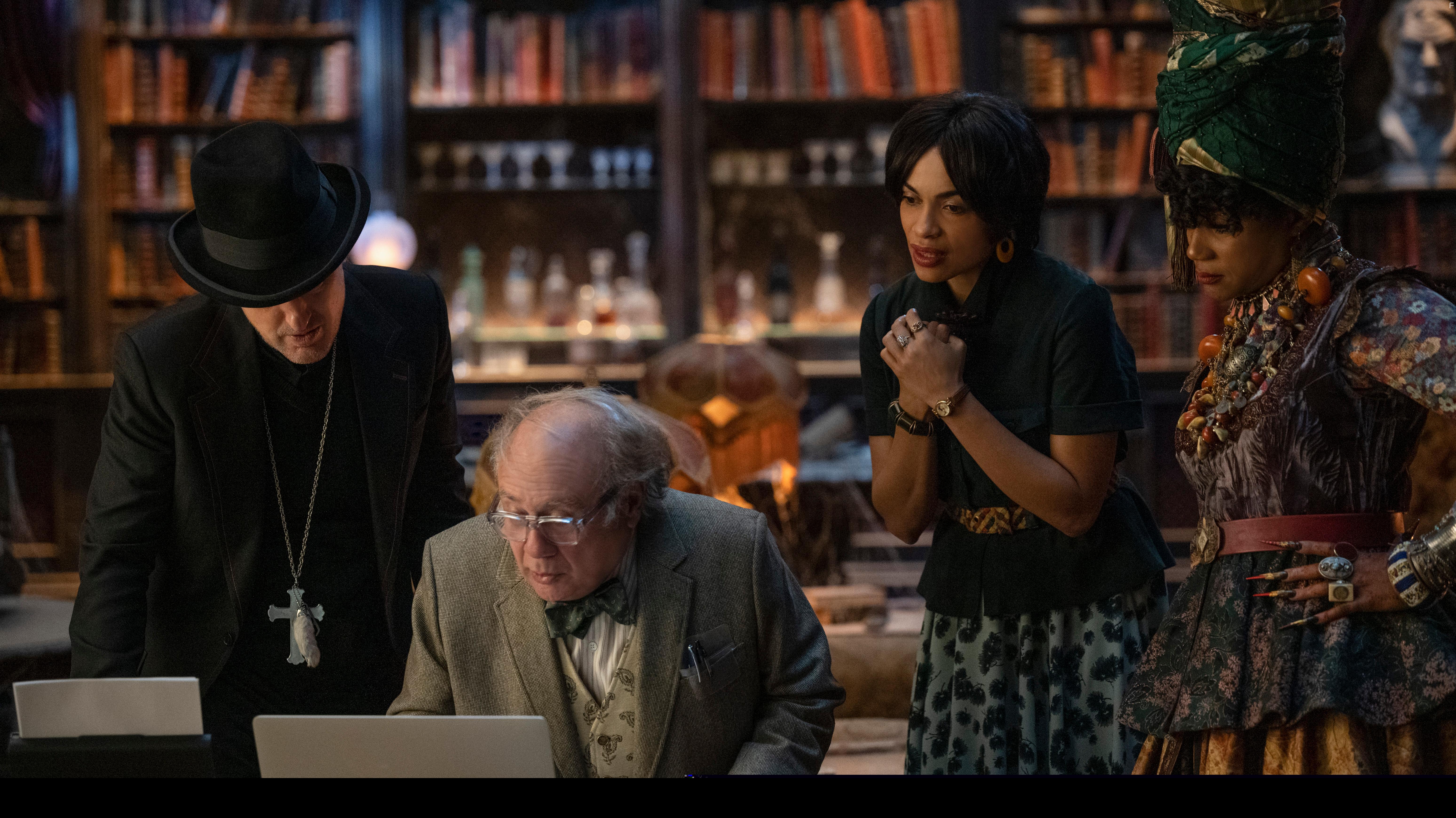 Danny DeVito, Owen Wilson, Rosario Dawson, Bruce, and Tiffany Haddish in Haunted Mansion (2023)