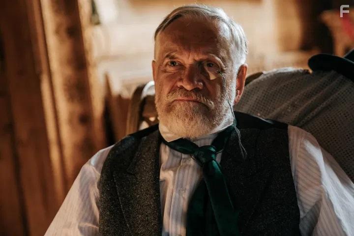 Andrzej Seweryn in Niebezpieczni dzentelmeni (2022)