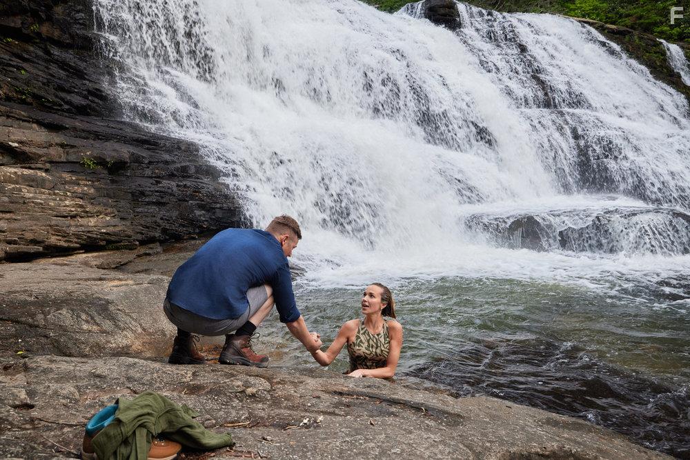 Arielle Kebbel and Zach Roerig in Love in the Great Smoky Mountains: A National Park Romance (2023)