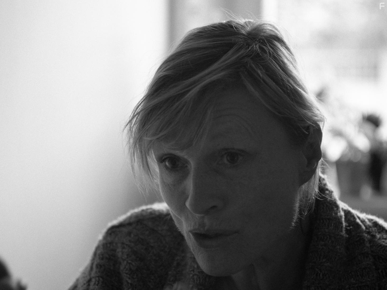 Markta Tannerov in Zrcadla ve tme (2021)