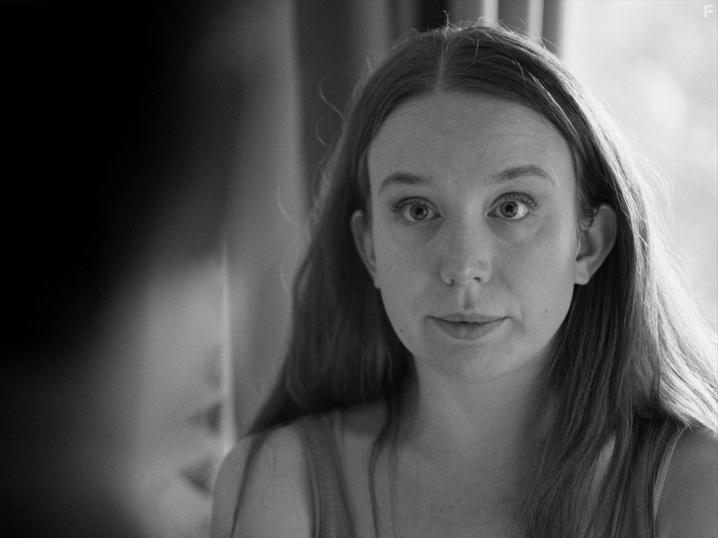 Alena Dolkov in Zrcadla ve tme (2021)