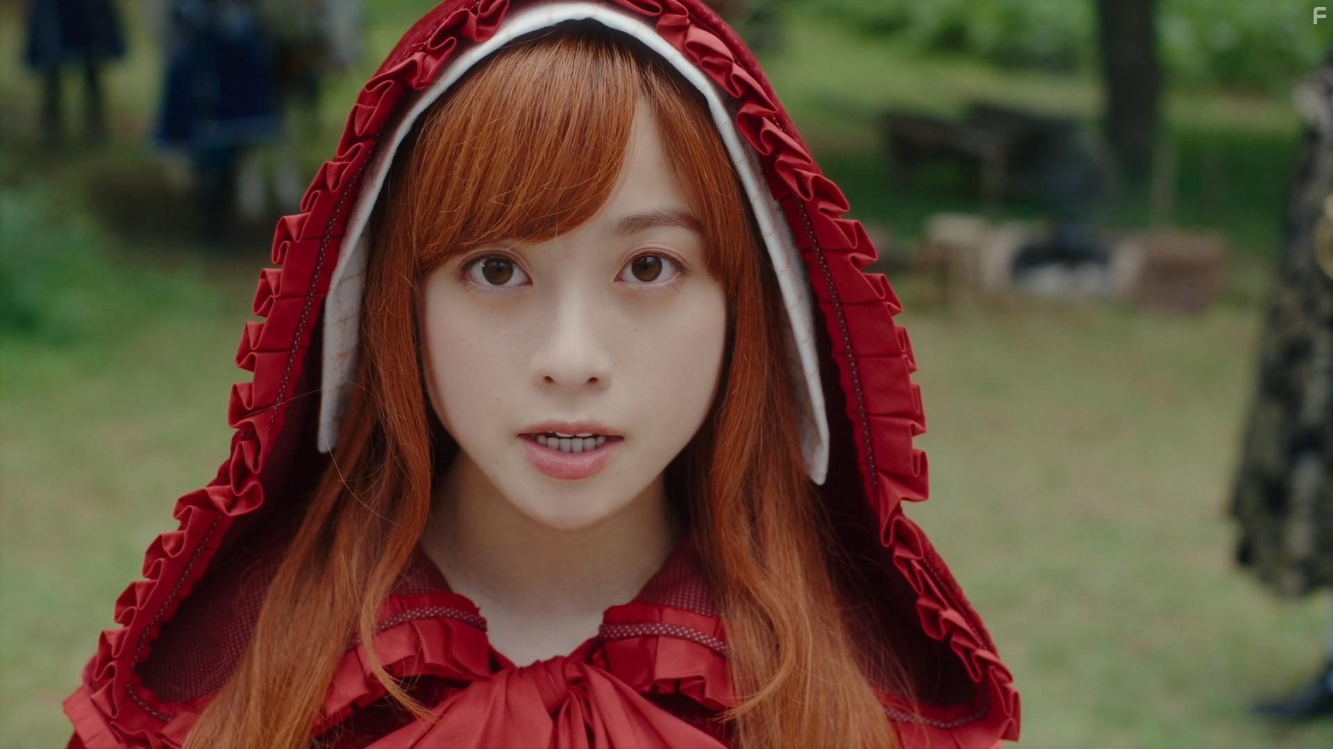 Kanna Hashimoto in Akazukin, tabi no tochu de shitai to deau (2023)