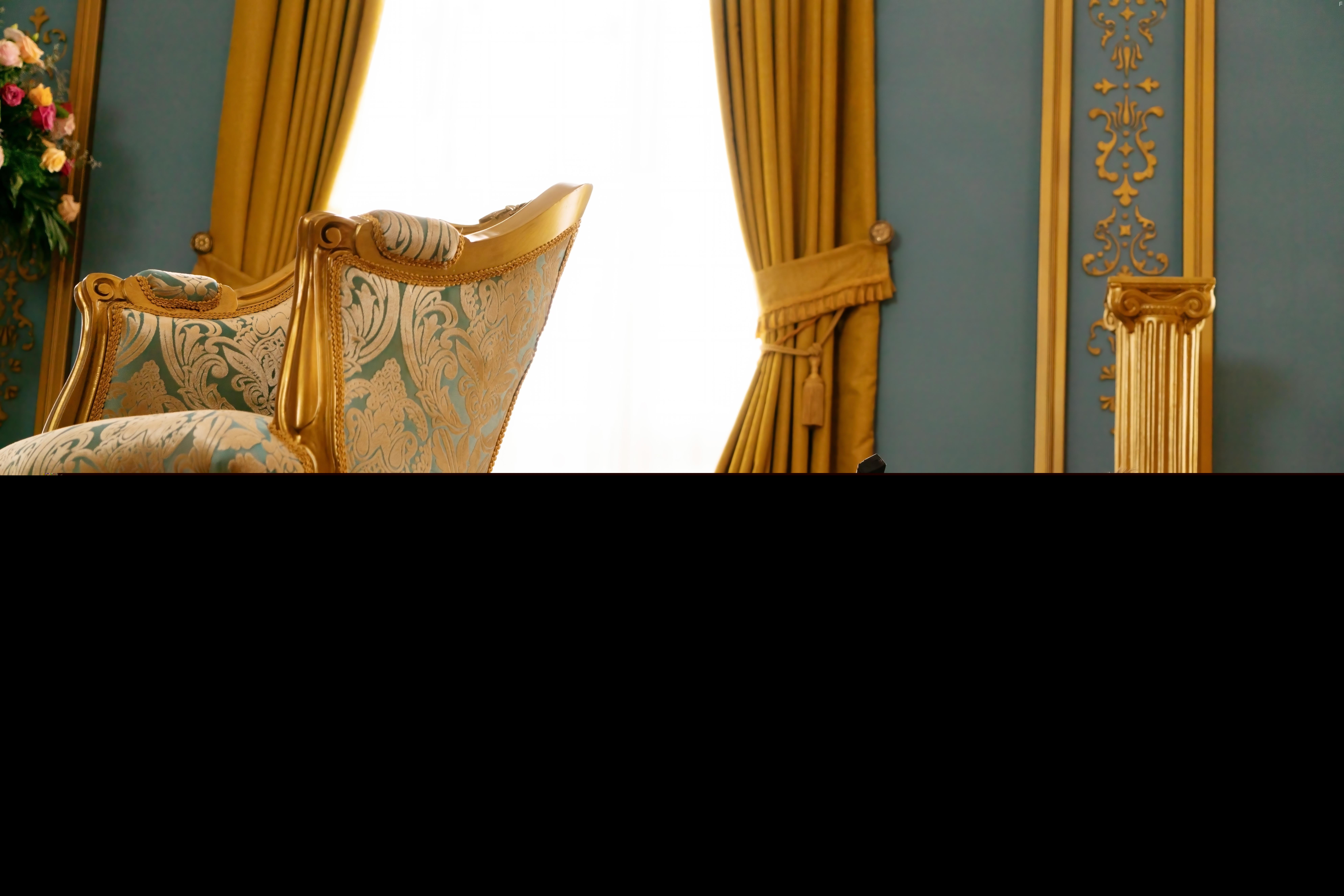 John Cena and Alison Brie in Freelance (2023)