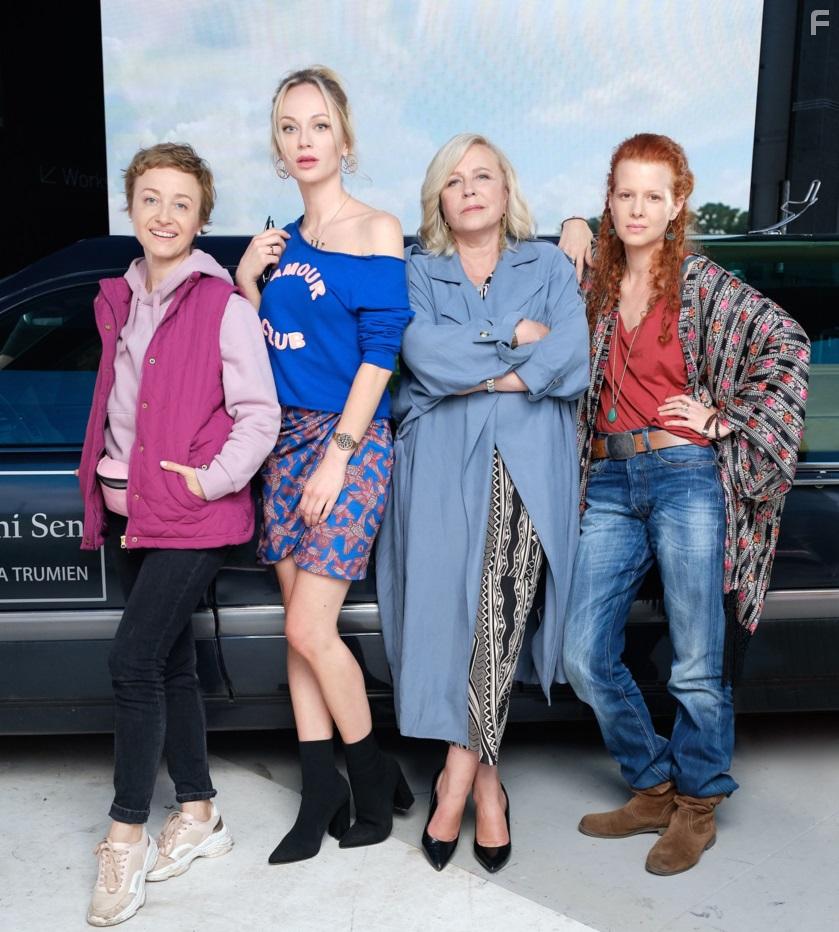 Karolina Gruszka, Krystyna Janda, Gabriela Muskala, and Aleksandra Adamska in Krlestwo kobiet (2020)