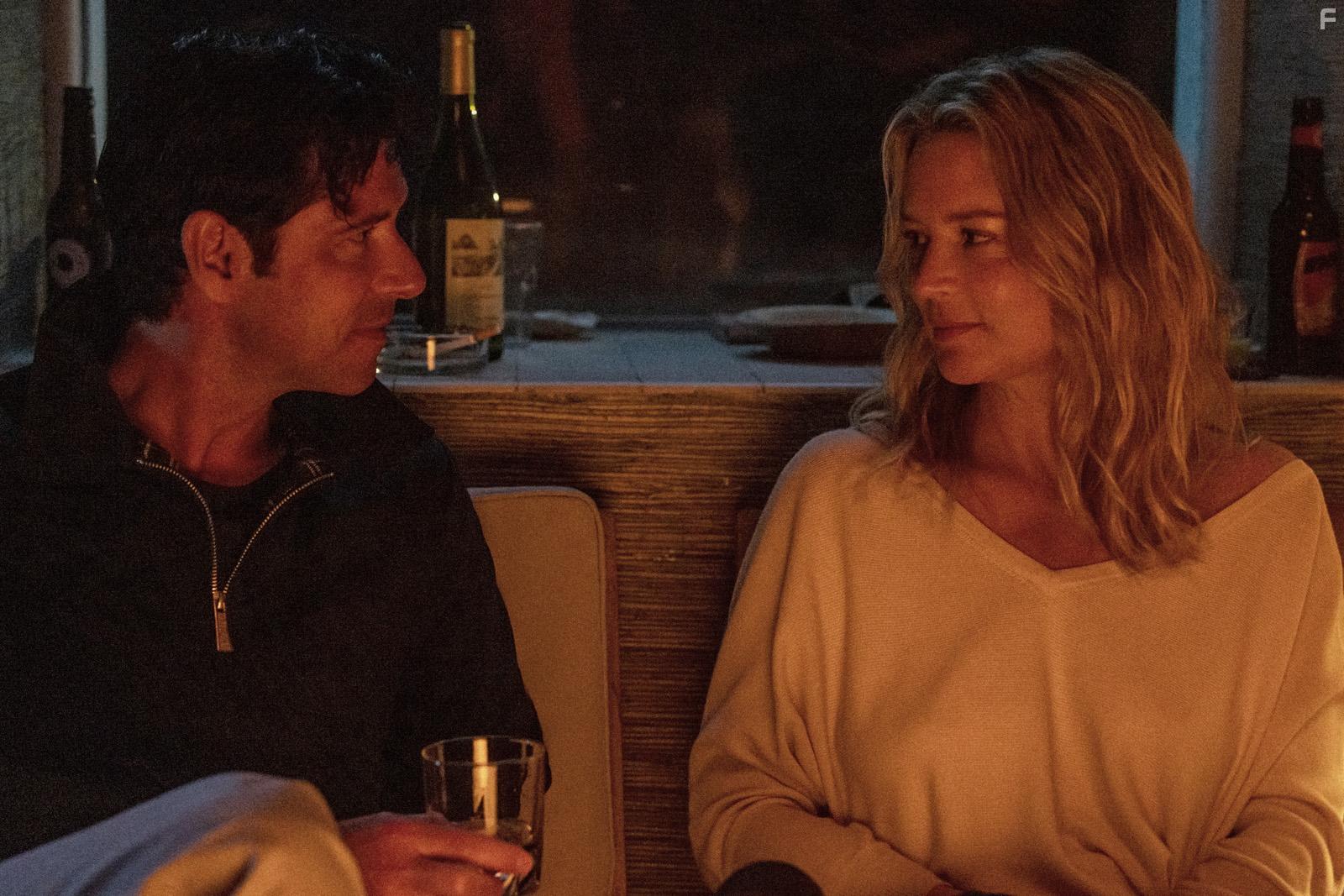 Melvil Poupaud and Virginie Efira in L'amour et les forts (2023)