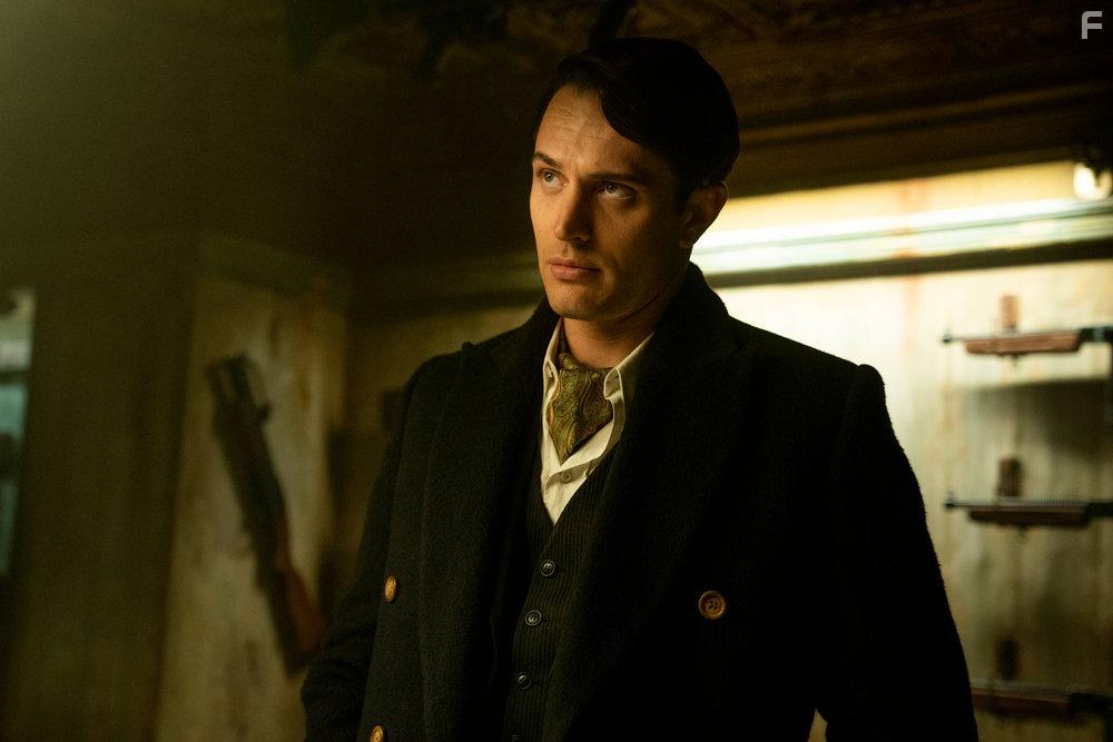 Colin Woodell in The Continental: From the World of John Wick: Brothers in Arms (2023)