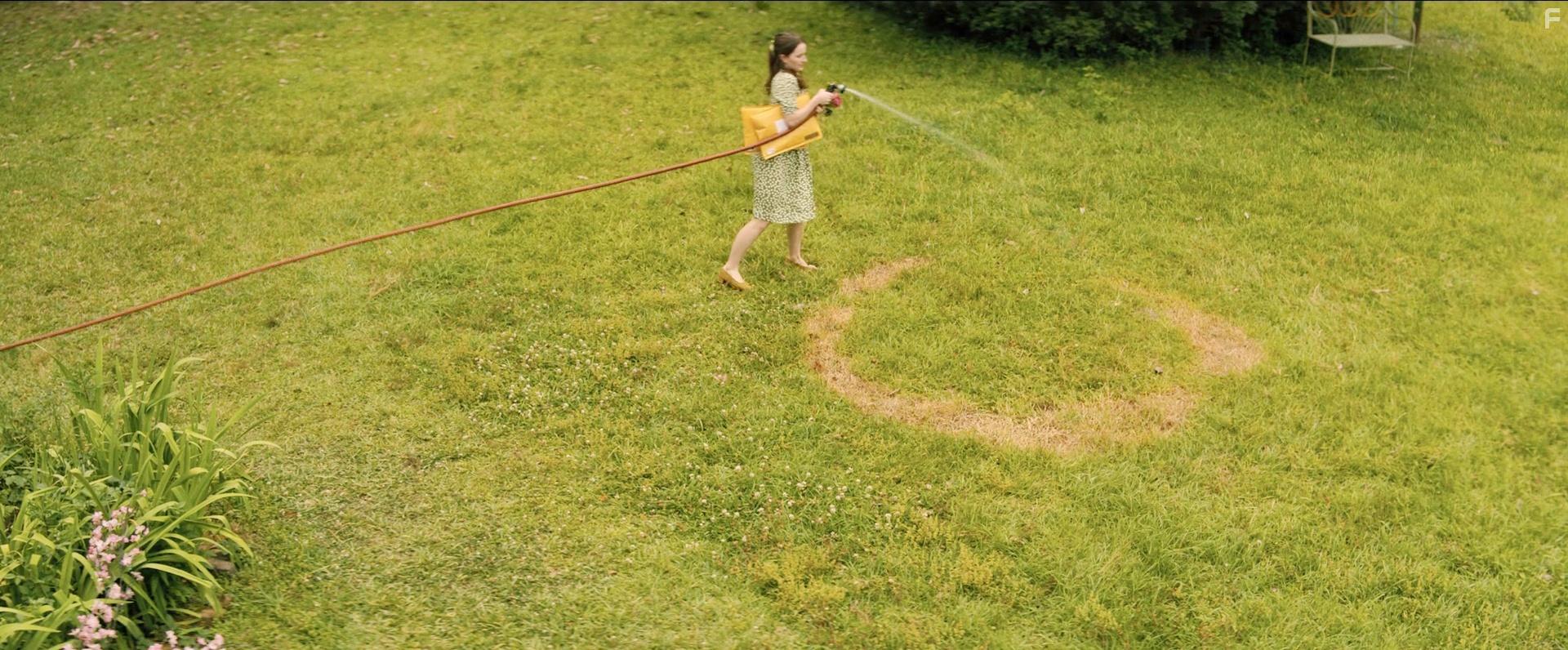 Kaitlyn Dever in No One Will Save You (2023)