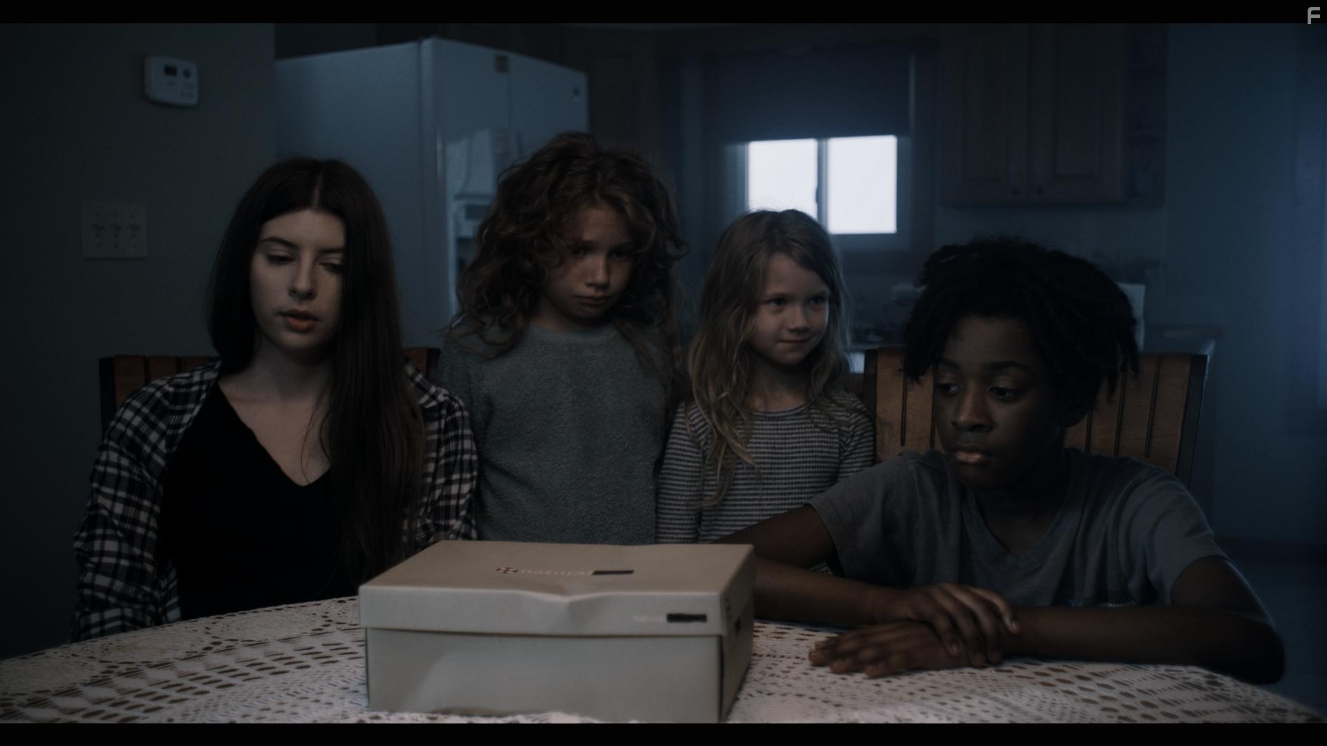 Emilia Wallen, Angelina Danielle Cama, Malachi Myles, and Hanna Wallen in Beneath Us All (2023)