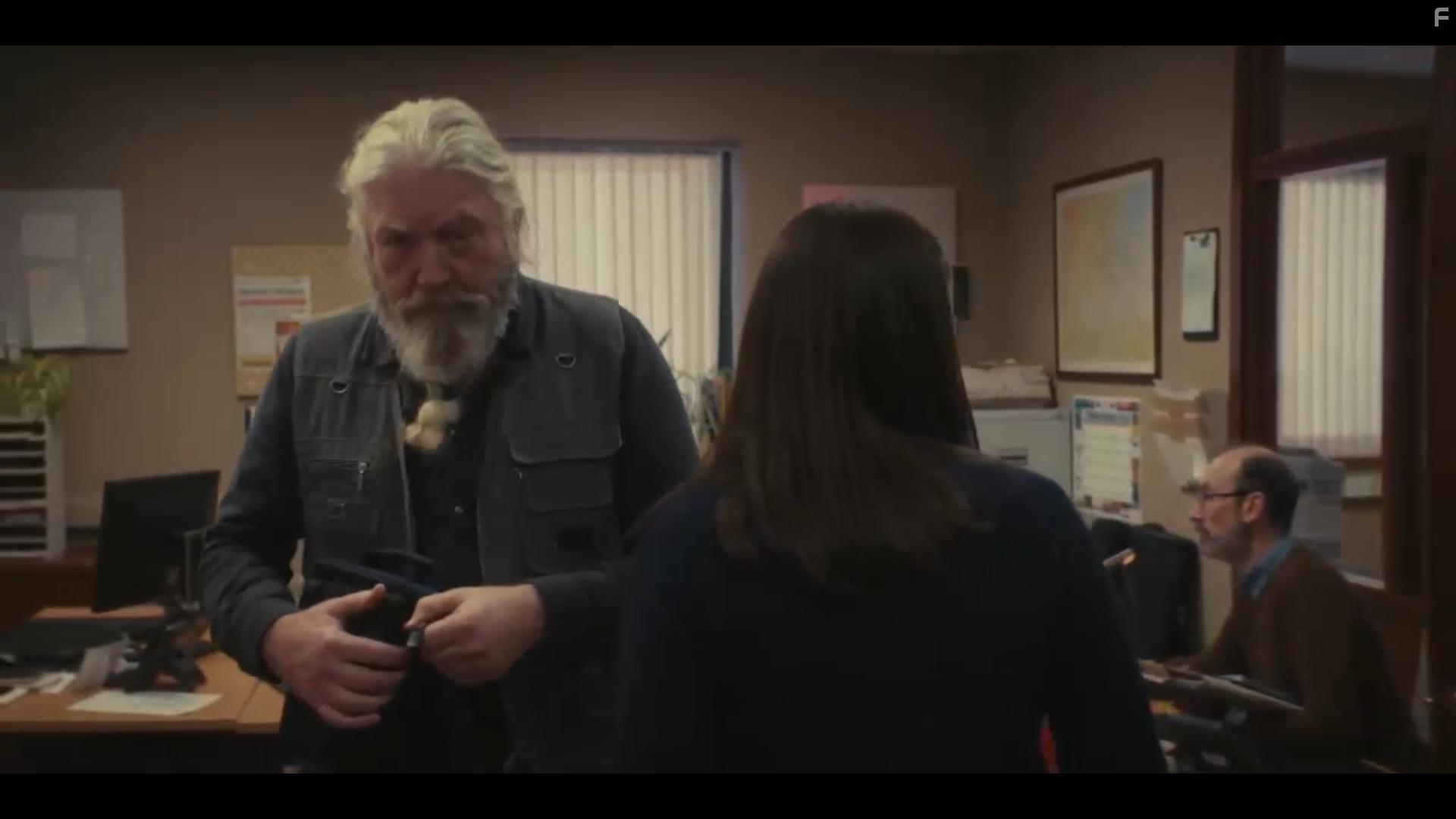 Siobhn Cullen and Pat McNiece in Obituary (2023)