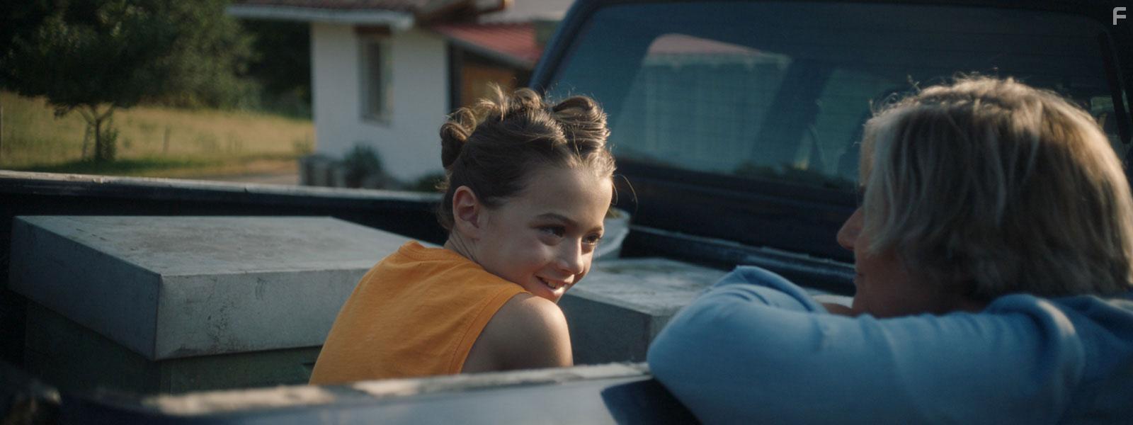 Sofa Otero in 20.000 especies de abejas (2023)