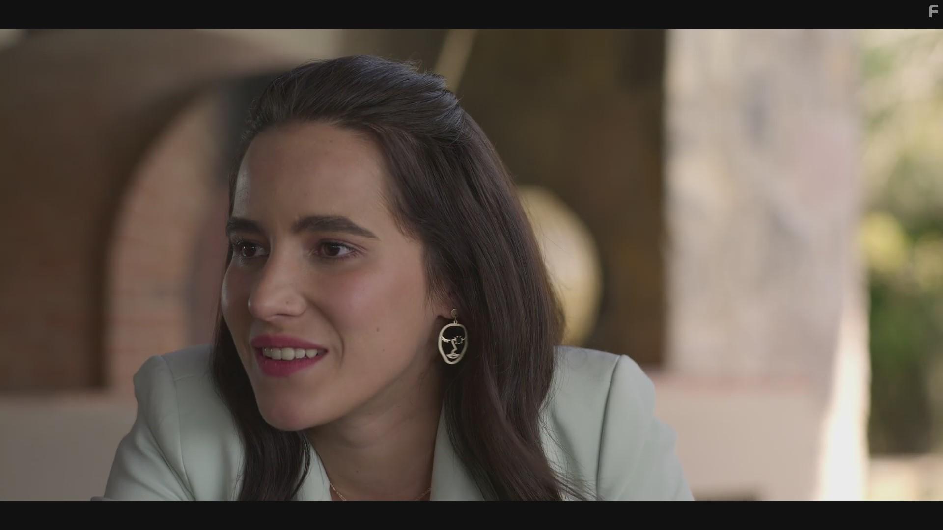 Roberta de La Portilla in Quieres ser mi... hijo? (2023)