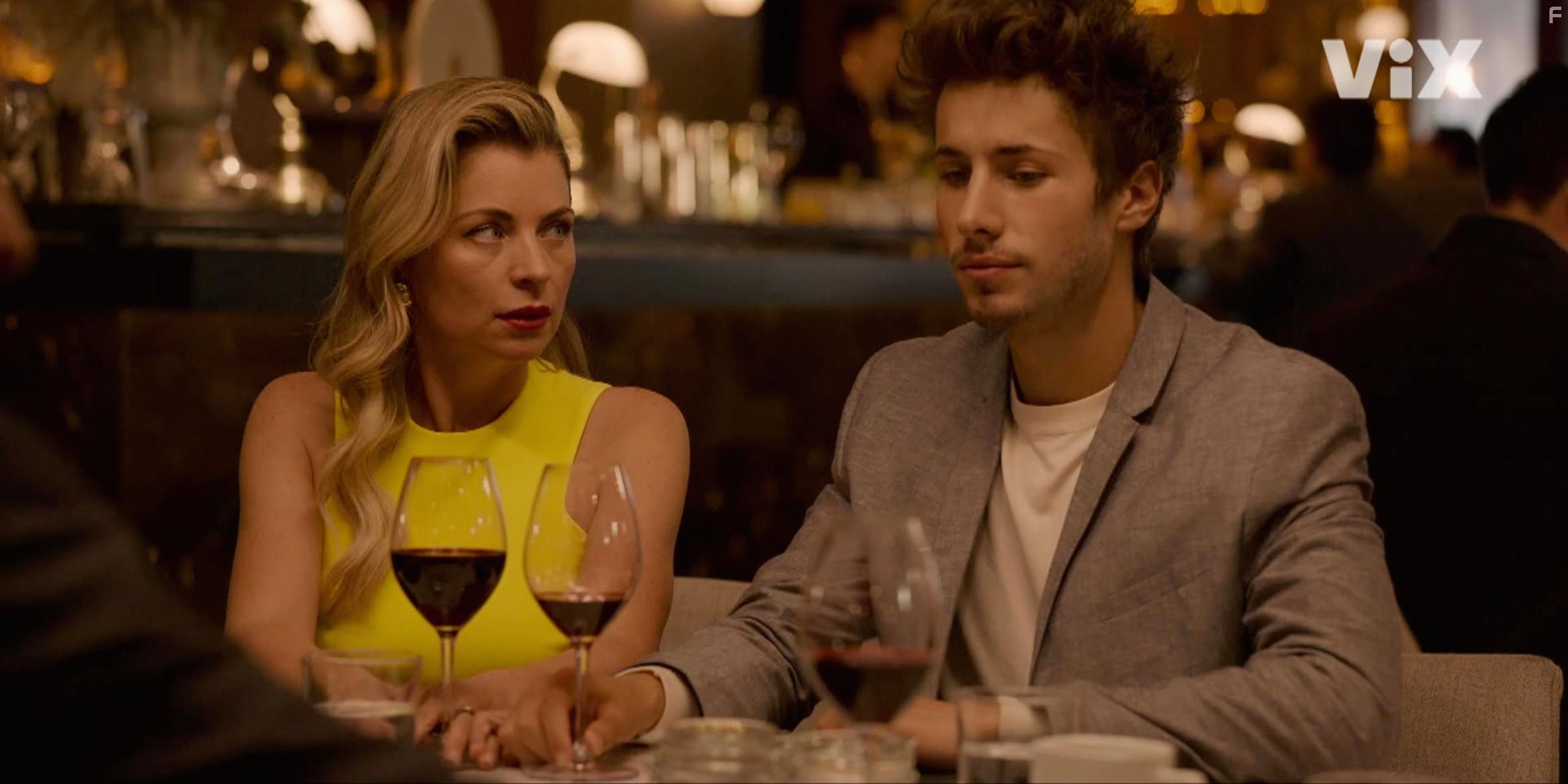 Ludwika Paleta and Juanpa Zurita in Quieres ser mi... hijo? (2023)