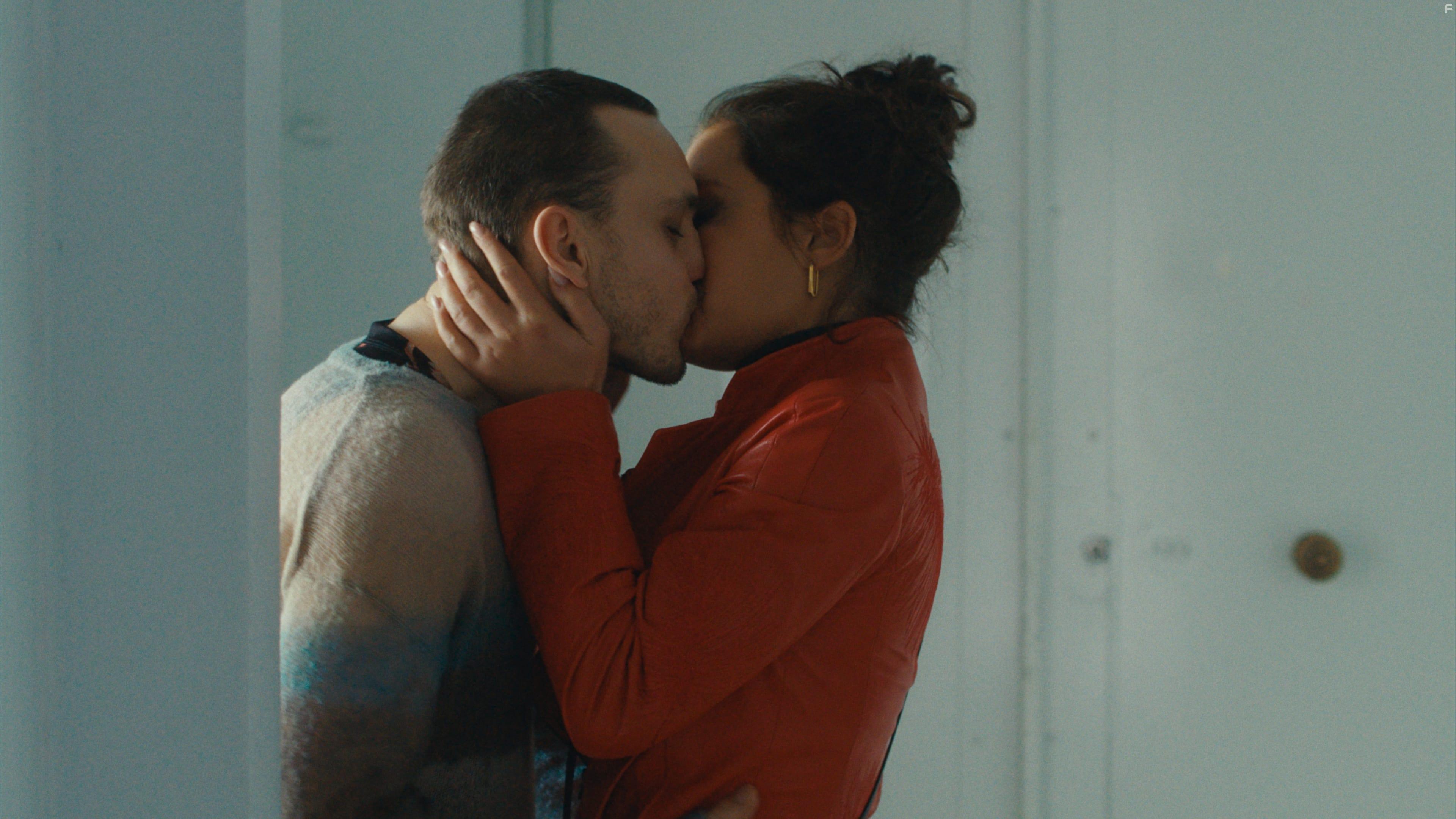Adle Exarchopoulos and Franz Rogowski in Passages (2023)