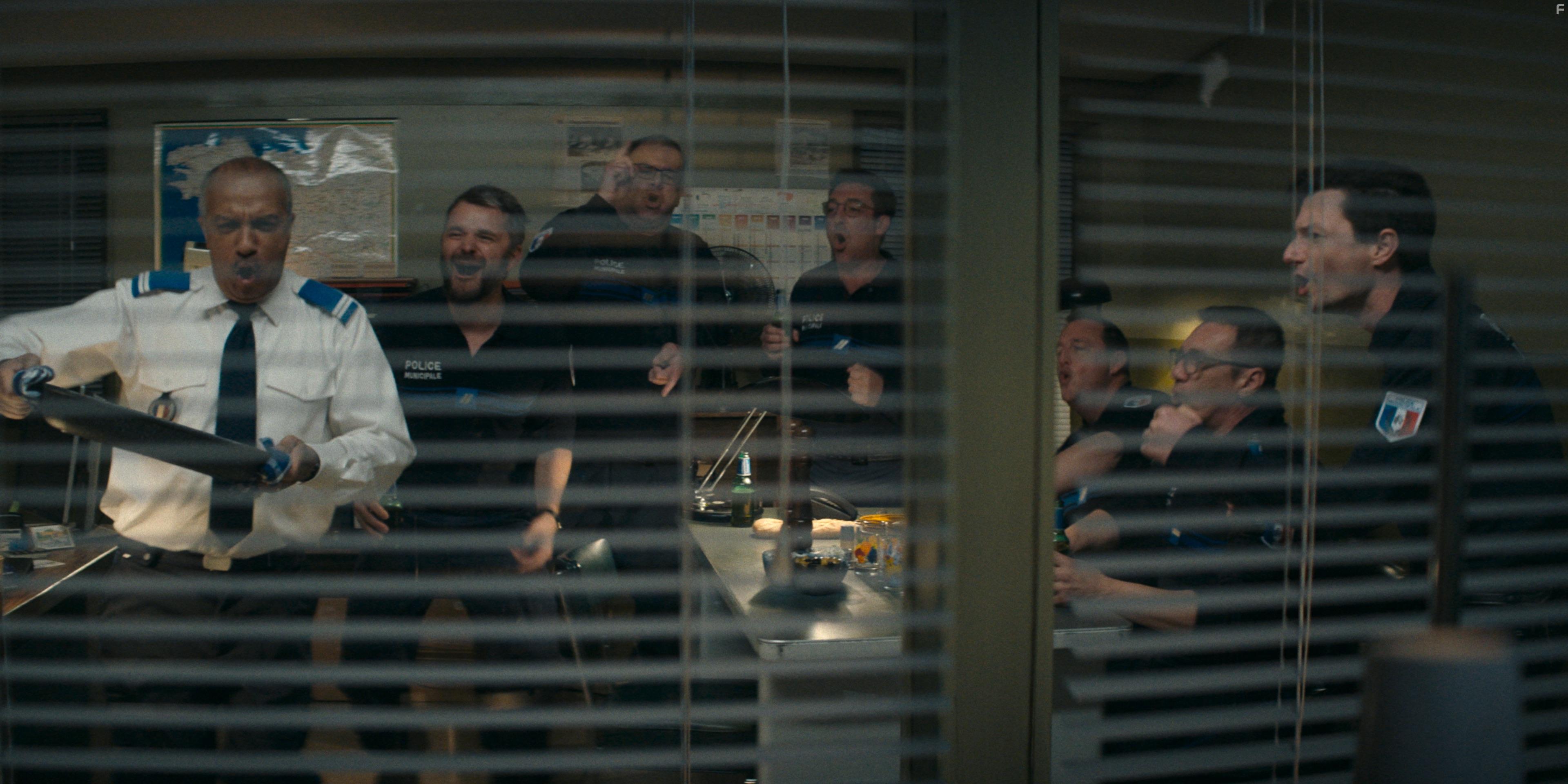 Pascal Lgitimus, Thomas Hoff, and Philippe Grlard in Darknet-sur-Mer (2022)