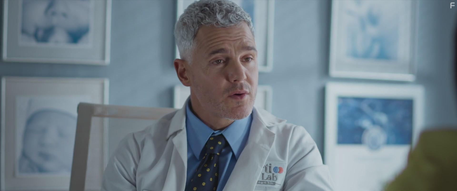 Ricardo Fernndez in Me vuelves loca (2023)