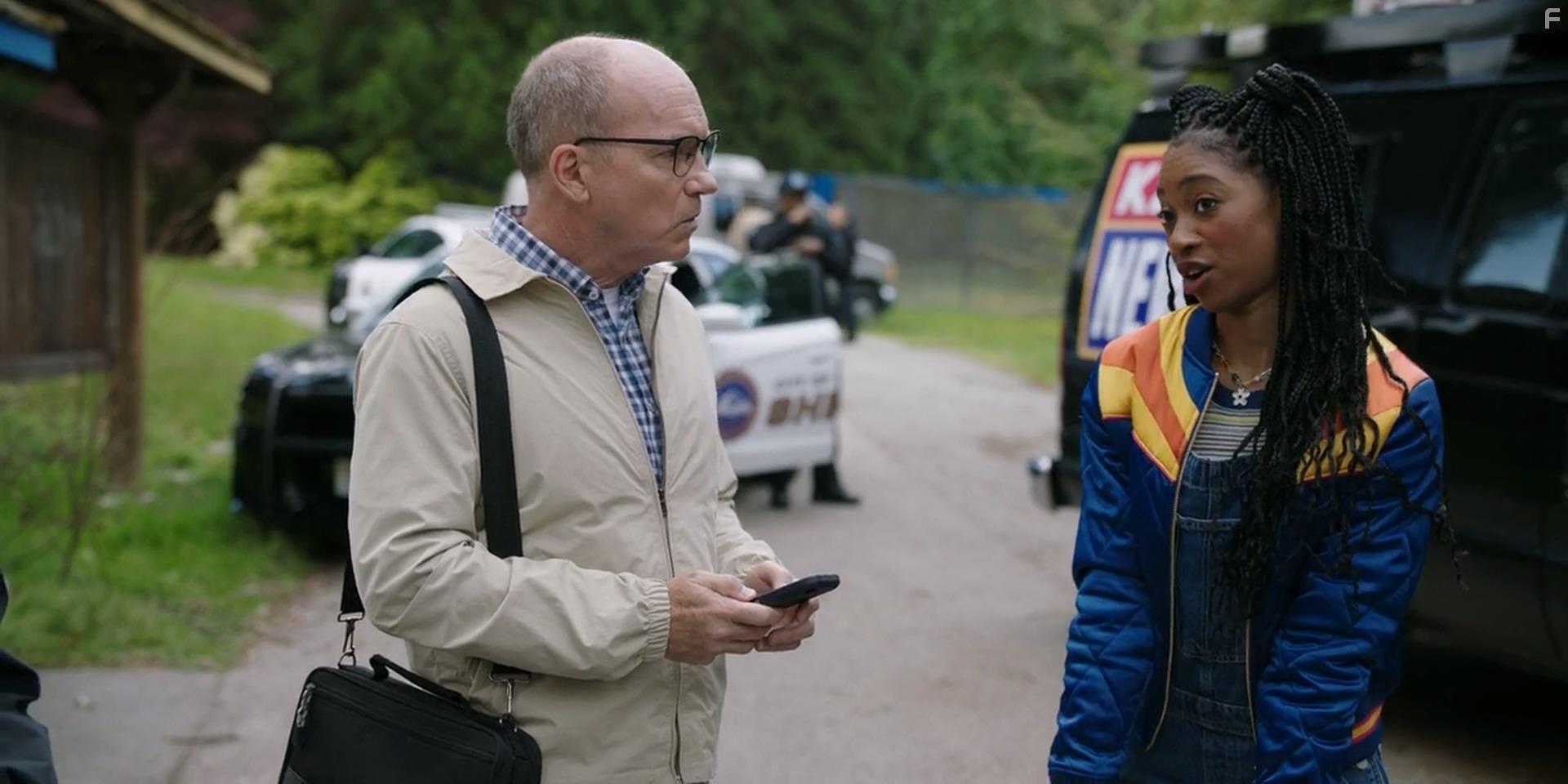 Jonathan Potts and Kelcey Mawema in Totally Killer (2023)