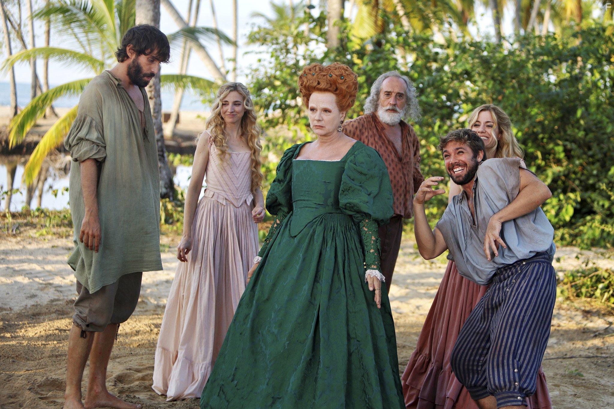 Gonzalo de Castro, Emma Surez, Alexandra Jimnez, Carlos Cuevas, Anna Moliner, and Fernando Guallar in La ternura (2023)