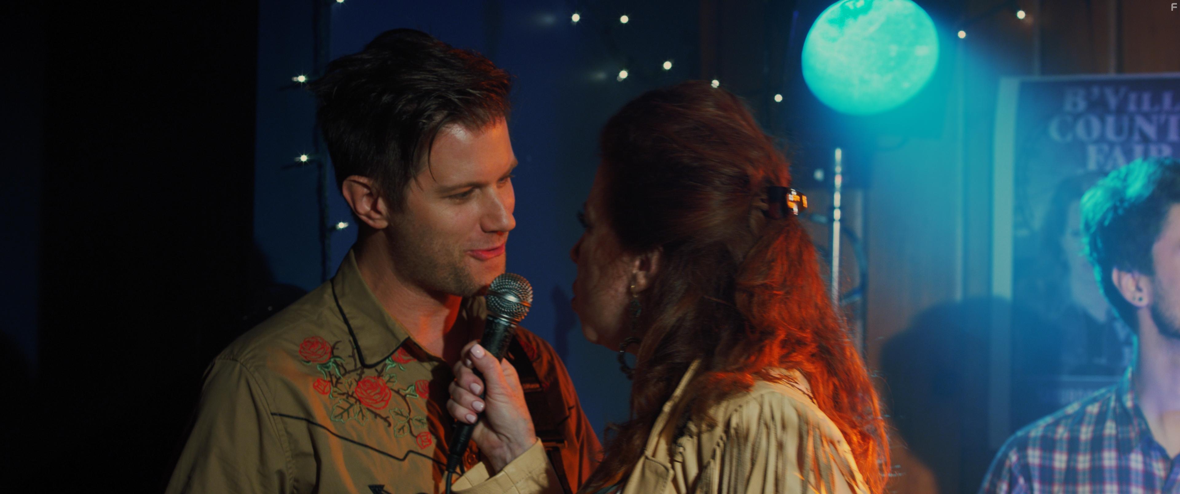 Siobhan Fallon Hogan and Michael Oberholtzer in Shelter in Solitude (2023)