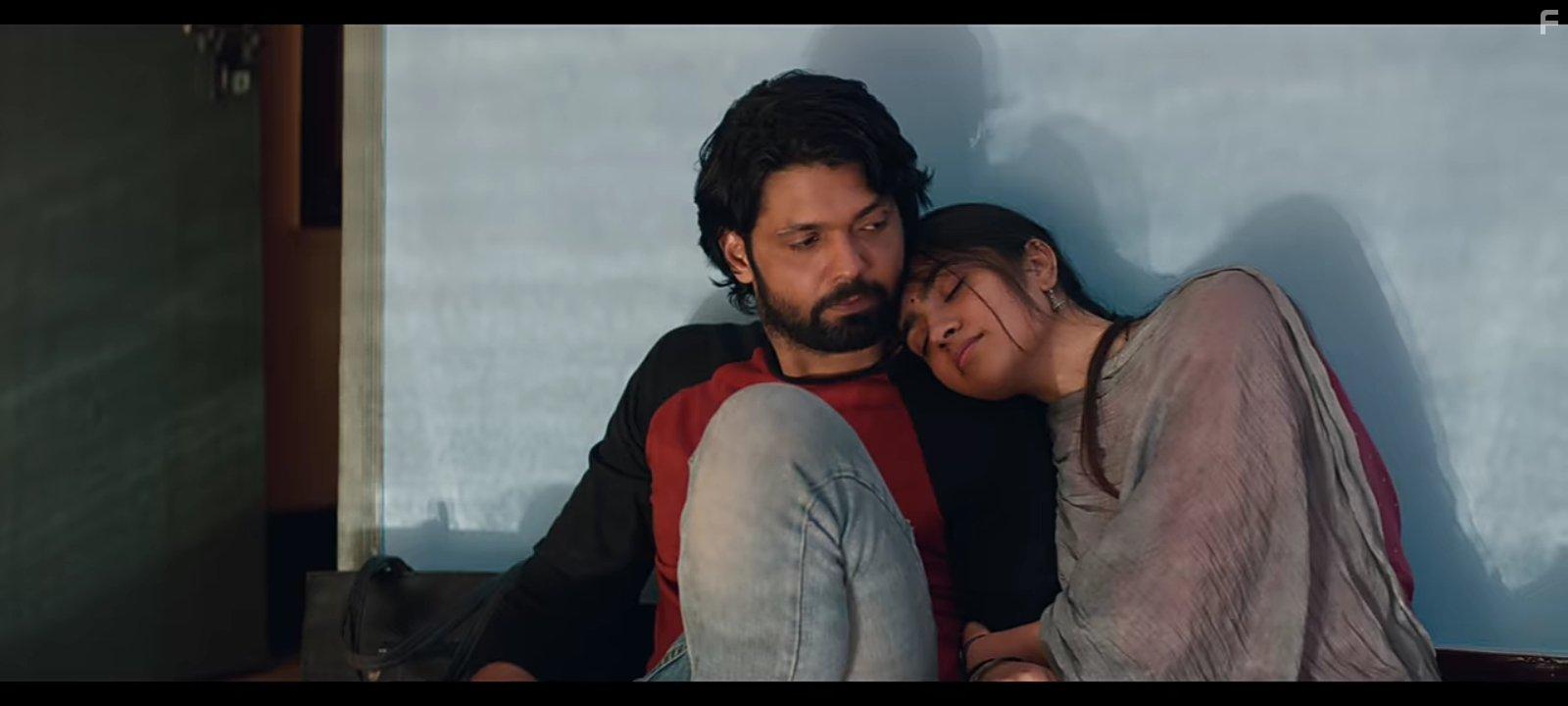 Rakshit Shetty and Rukmini Vasanth in Sapta Sagaradaache Ello: Side A (2023)