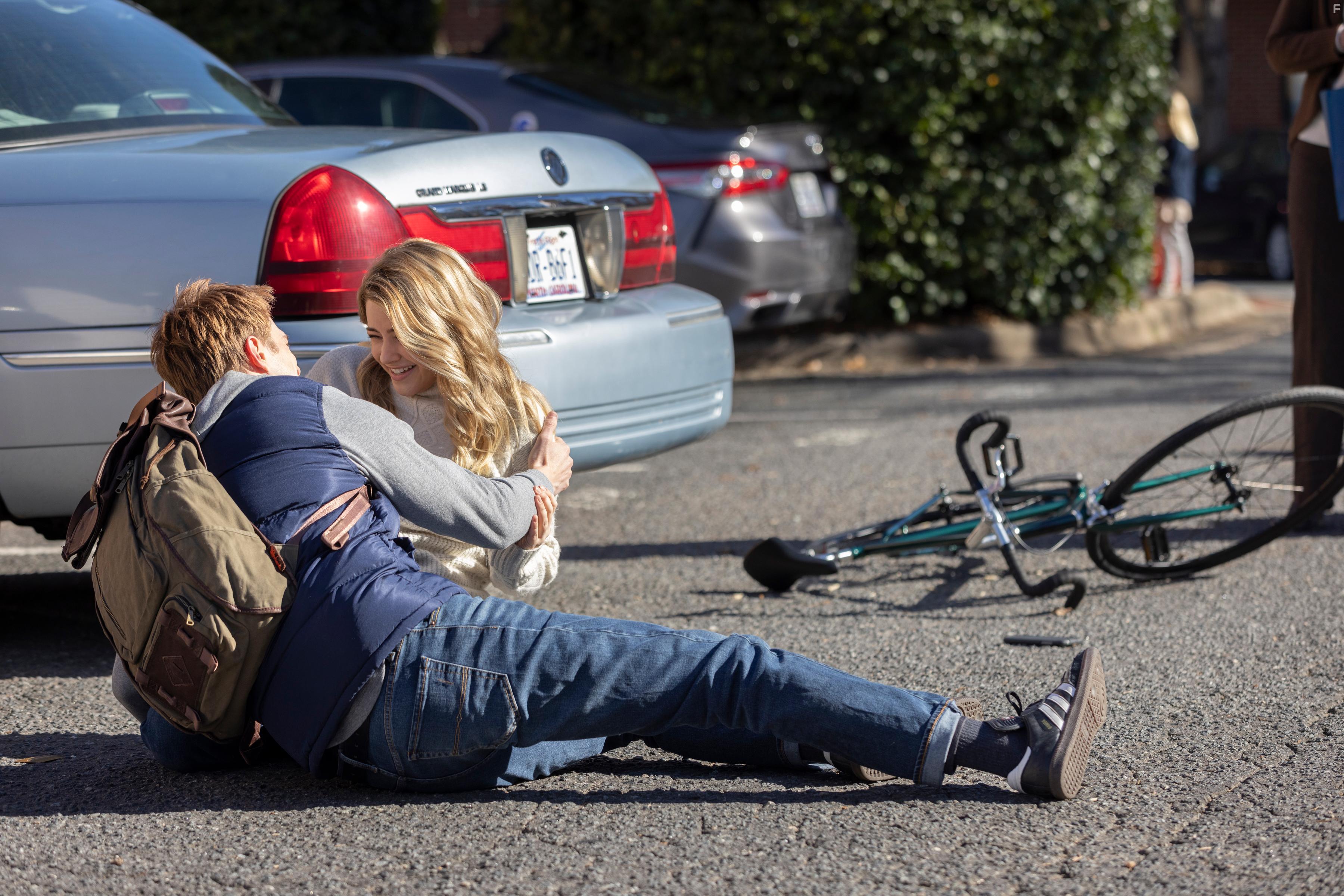 Josephine Langford and Drew Starkey in The Other Zoey (2023)