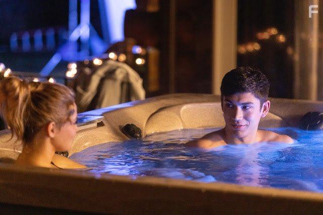 Josephine Langford and Archie Renaux in The Other Zoey (2023)