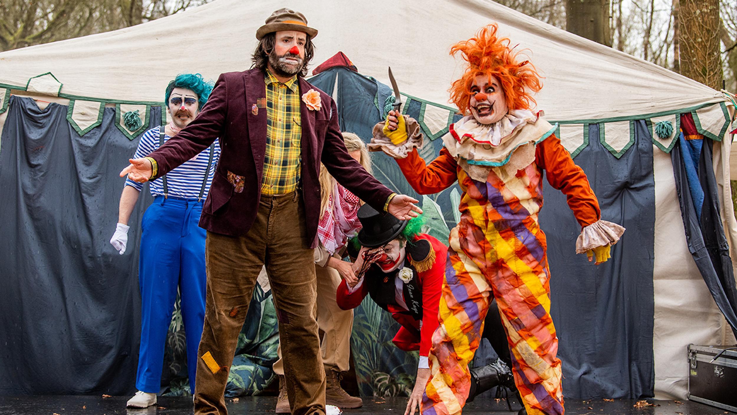 Ivan Kaye, Amy De Bhrn, David Earl, Natalie Palamides, and Fionn Foley in Apocalypse Clown (2023)