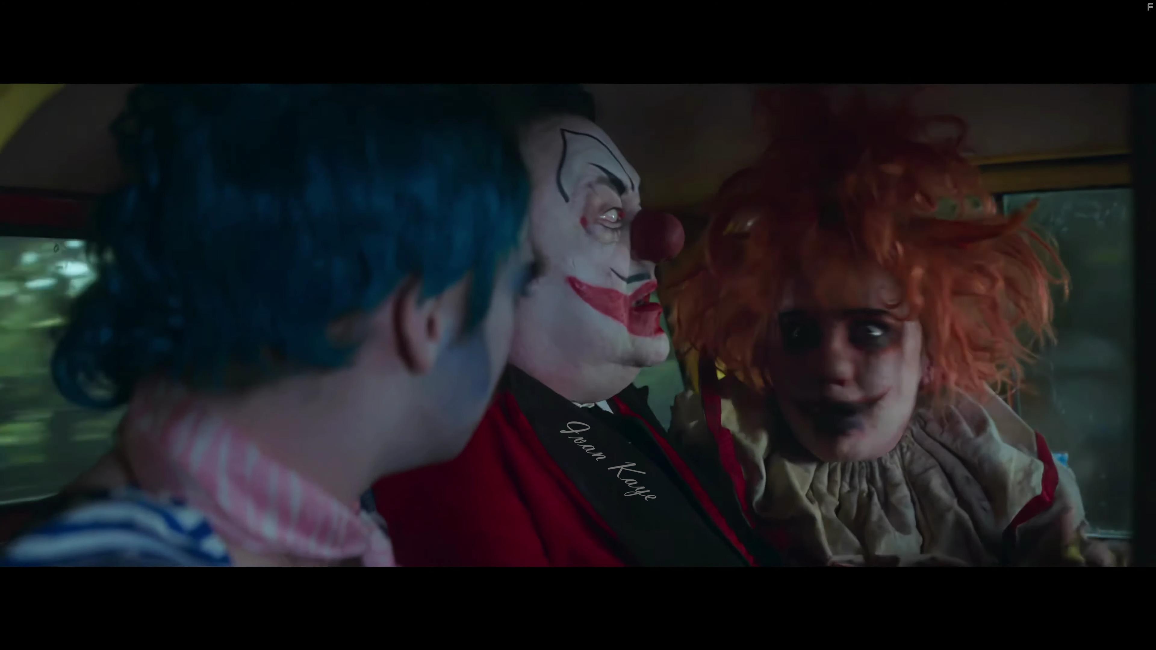 Ivan Kaye and Natalie Palamides in Apocalypse Clown (2023)