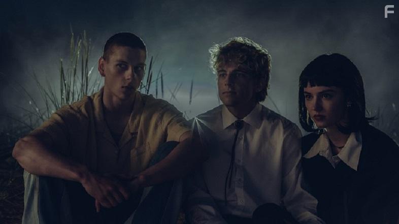 Bartlomiej Deklewa, Jan Salasinski, and Martyna Byczkowska in Absolutni debiutanci (2023)