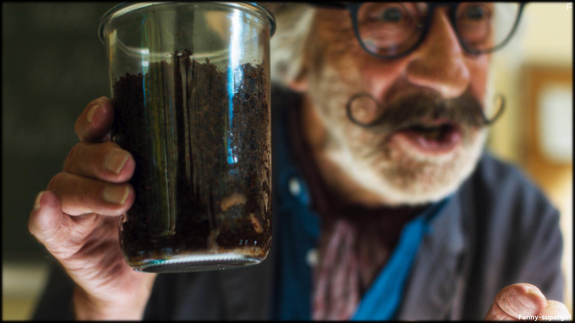 Dieter Hallervorden in Oskar, das Schlitzohr und Fanny Supergirl (2022)