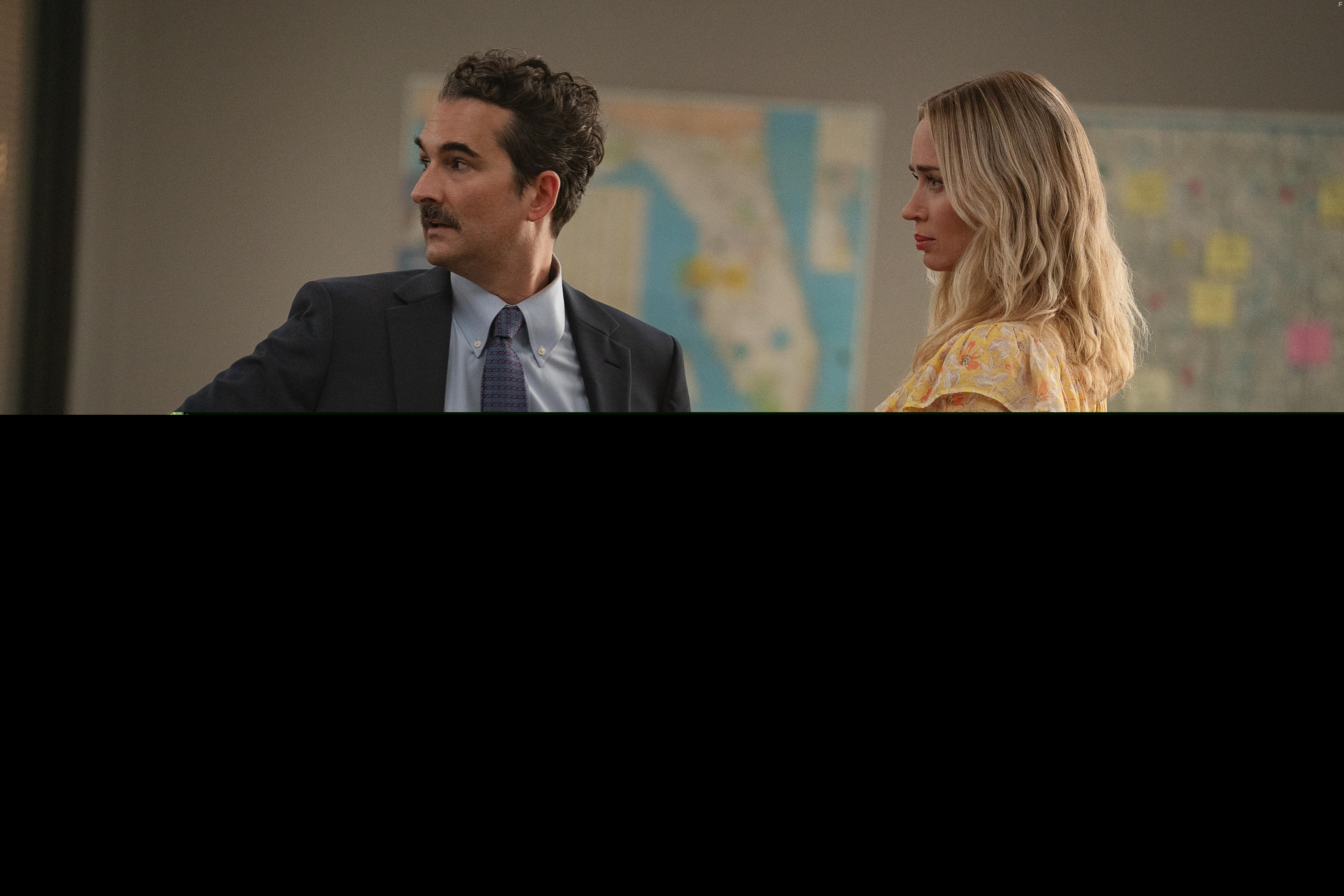 Jay Duplass and Emily Blunt in Pain Hustlers (2023)