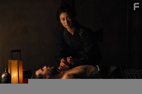 Tom Cruise and Koyuki in Последний самурай (2003)