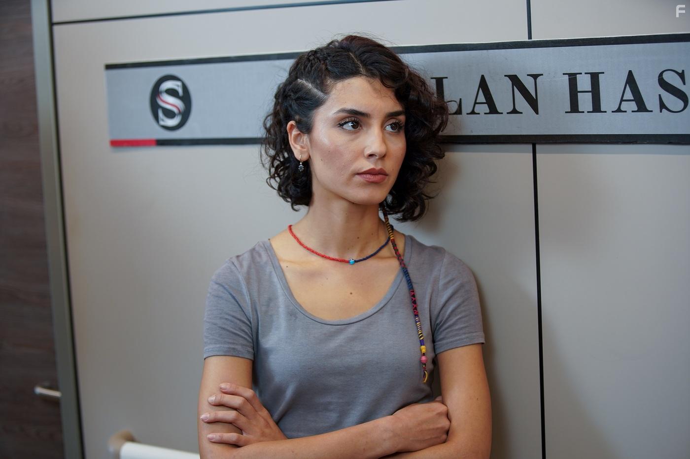 Rojbin Erden in Yabani (2023)