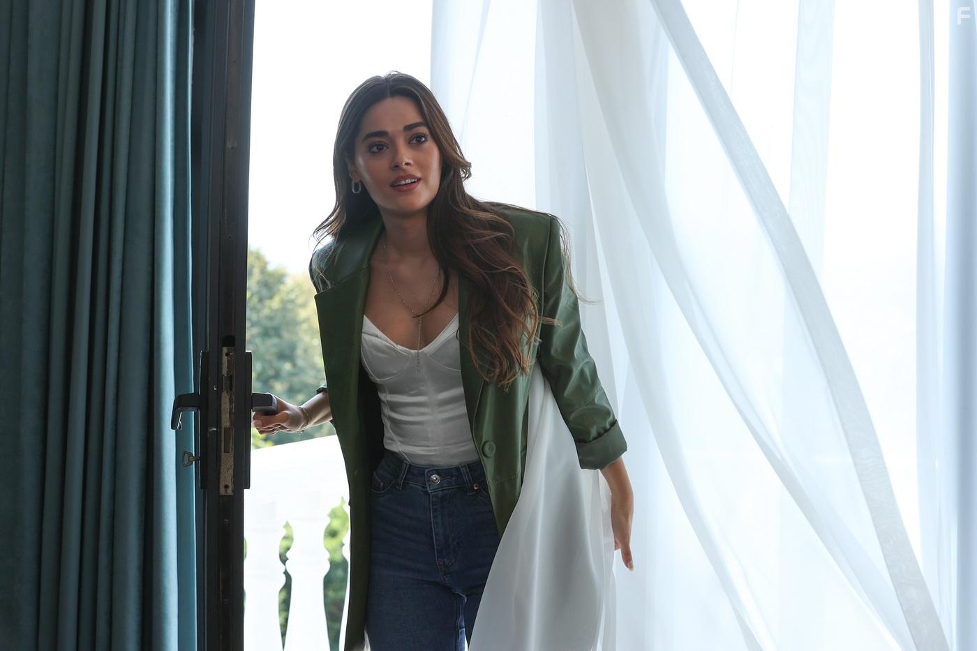 Simay Barlas in Yabani (2023)