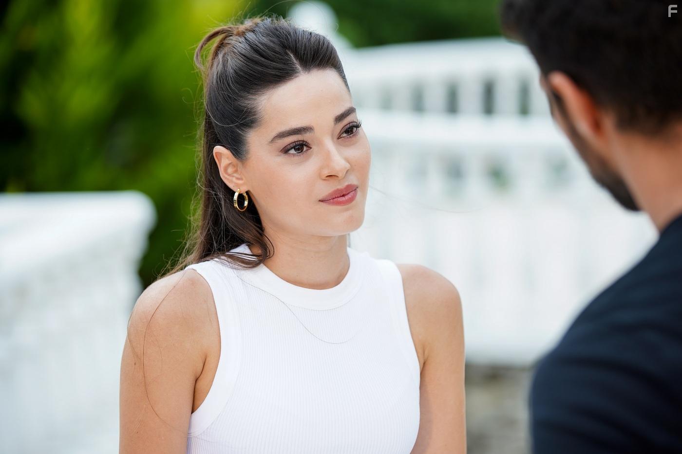 Simay Barlas in Yabani (2023)