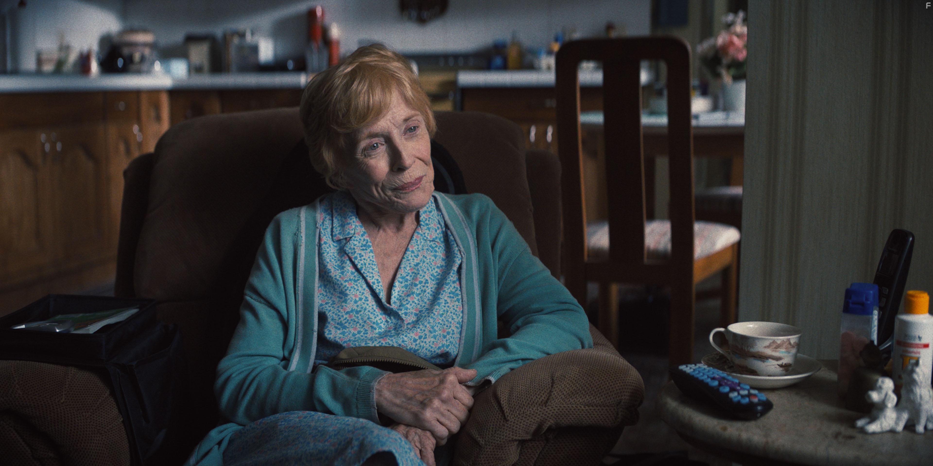 Holland Taylor in Quiz Lady (2023)