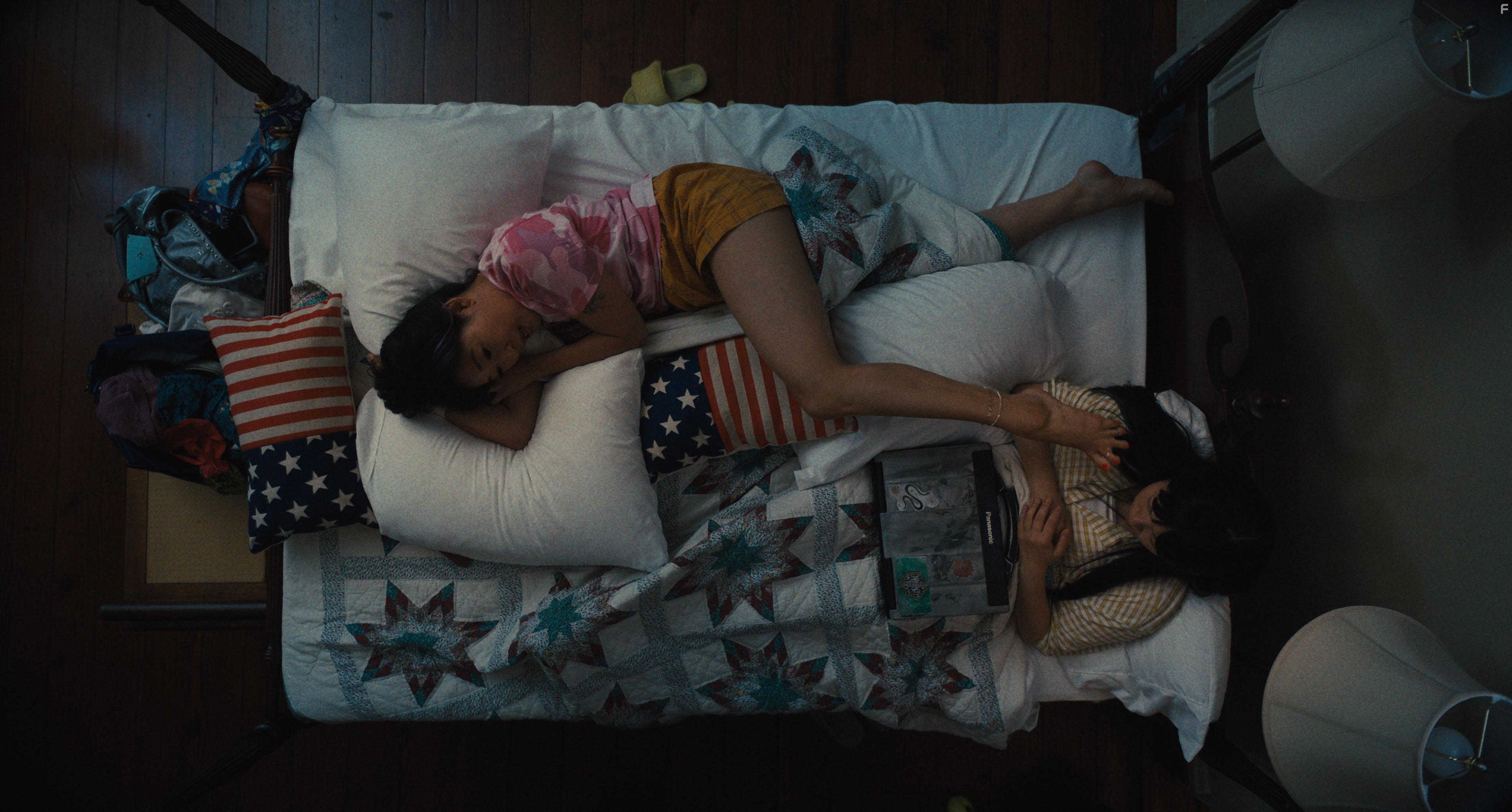 Sandra Oh and Awkwafina in Quiz (2020)