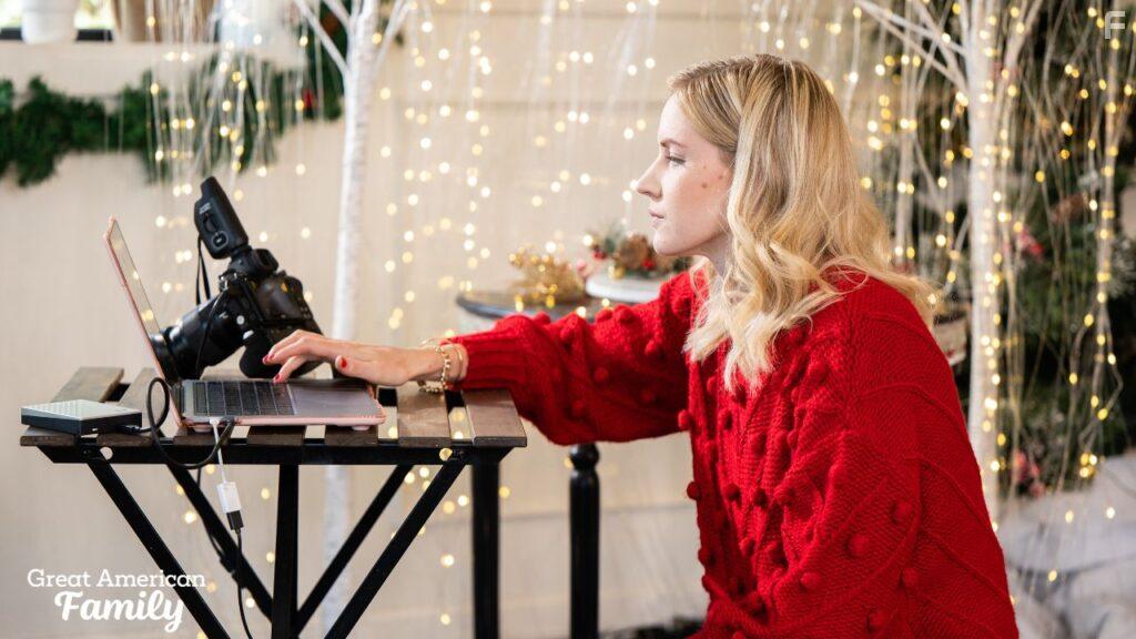 Jaclyn Hales in A Belgian Chocolate Christmas (2022)