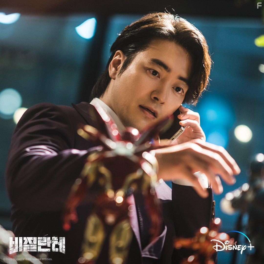 Lee Jun-hyuk in Vigilante (2023)