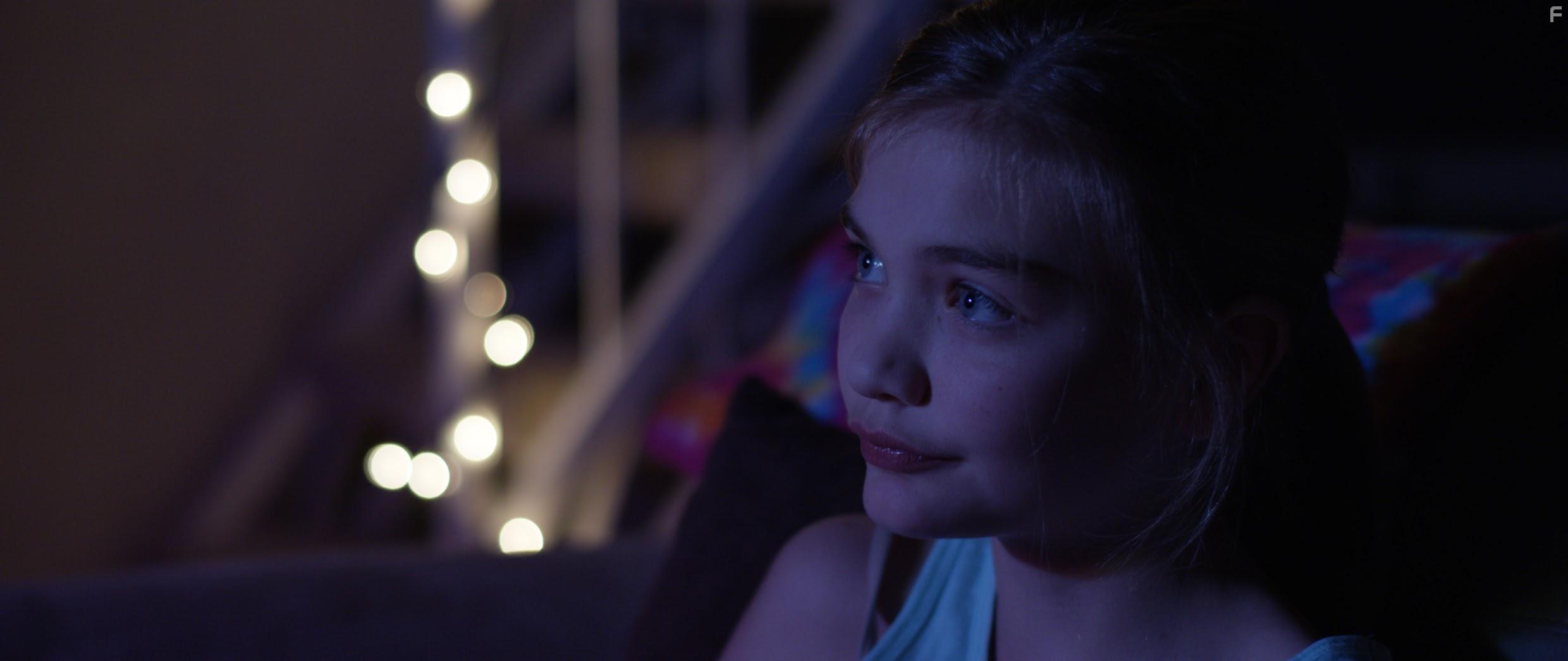 Sophie Guest in Landfill (2021)