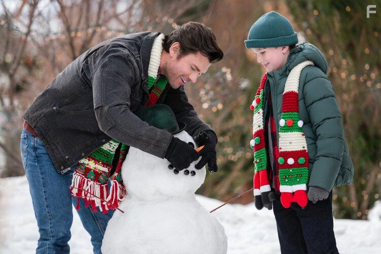 Kairo Ryan Ellis and Kevin McGarry in Checkin' It Twice (2023)