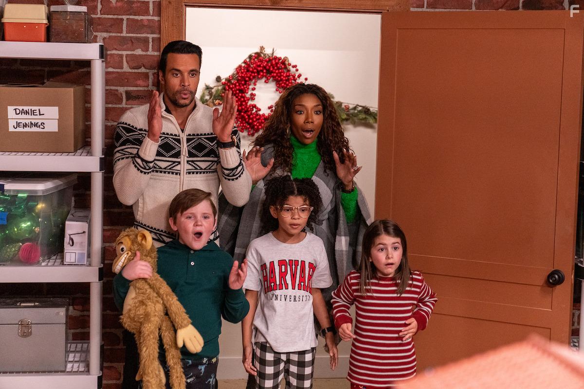 Matt Cedeo, Brandy Norwood, Wyatt Hunt, Madison Skye Validum, and Abby Villasmil in Best. Christmas. Ever! (2023)
